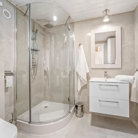 Gorgeous In With Wifi *